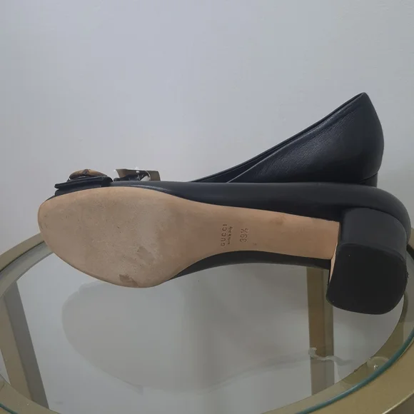Gucci Black Leather Heels with Silver Accent - Picture 4 of 4
